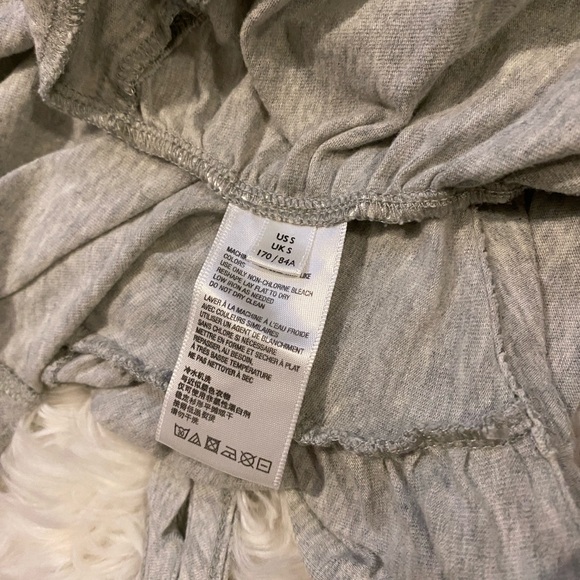 Urban Outfitters Light Gray Tie-Front Crop Top - Picture 8 of 14